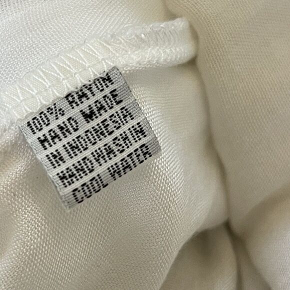 Women's Fillyboo Maternity Strawberry Fields Embroidered Maxi Dress - Picture 11 of 12